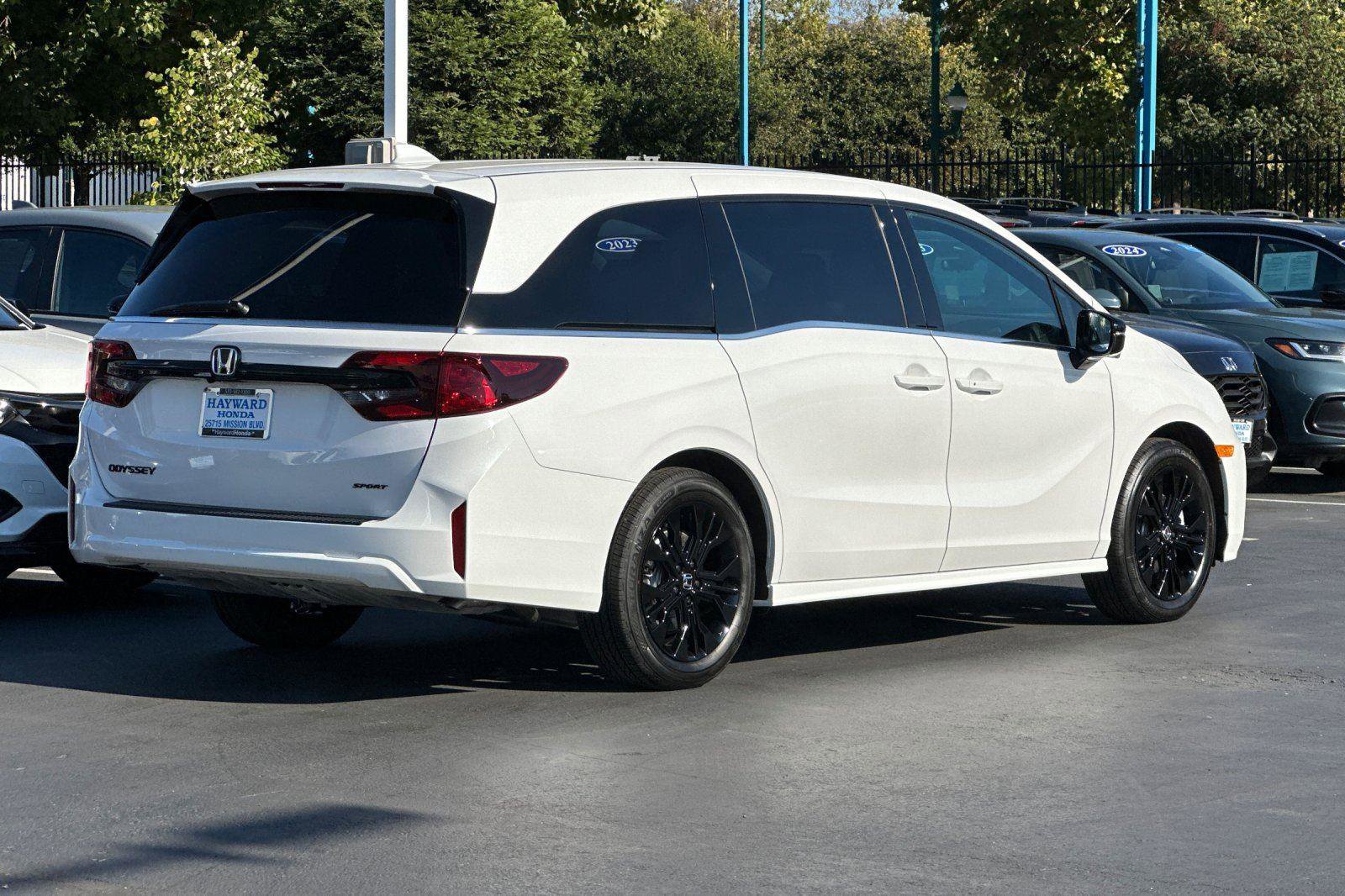 New 2026 Honda Odyssey Sport-L image 3