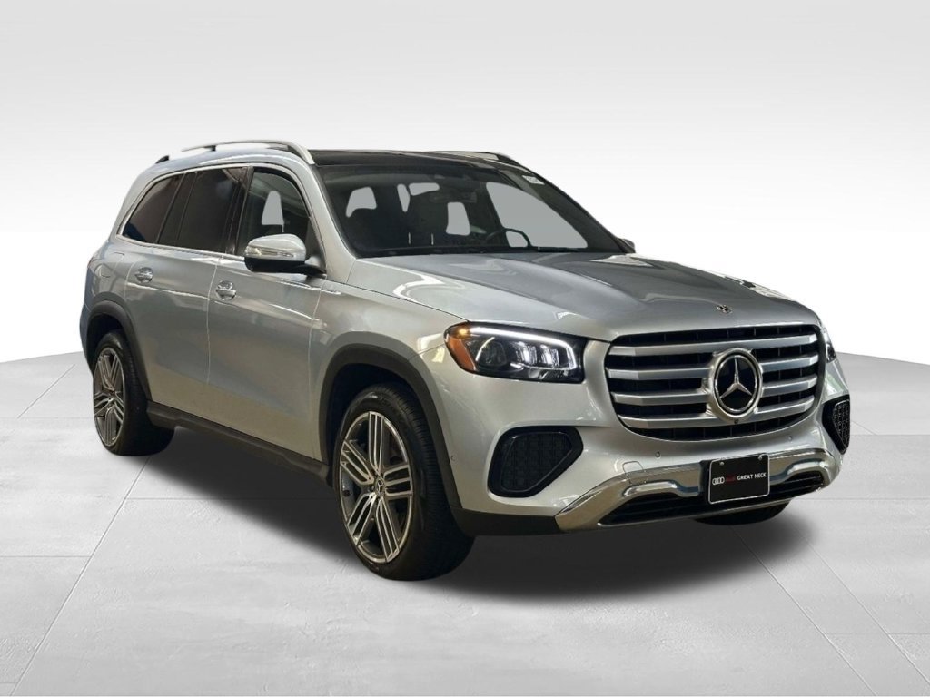 Used 2025 Mercedes-Benz GLS 450 4MATIC image 11