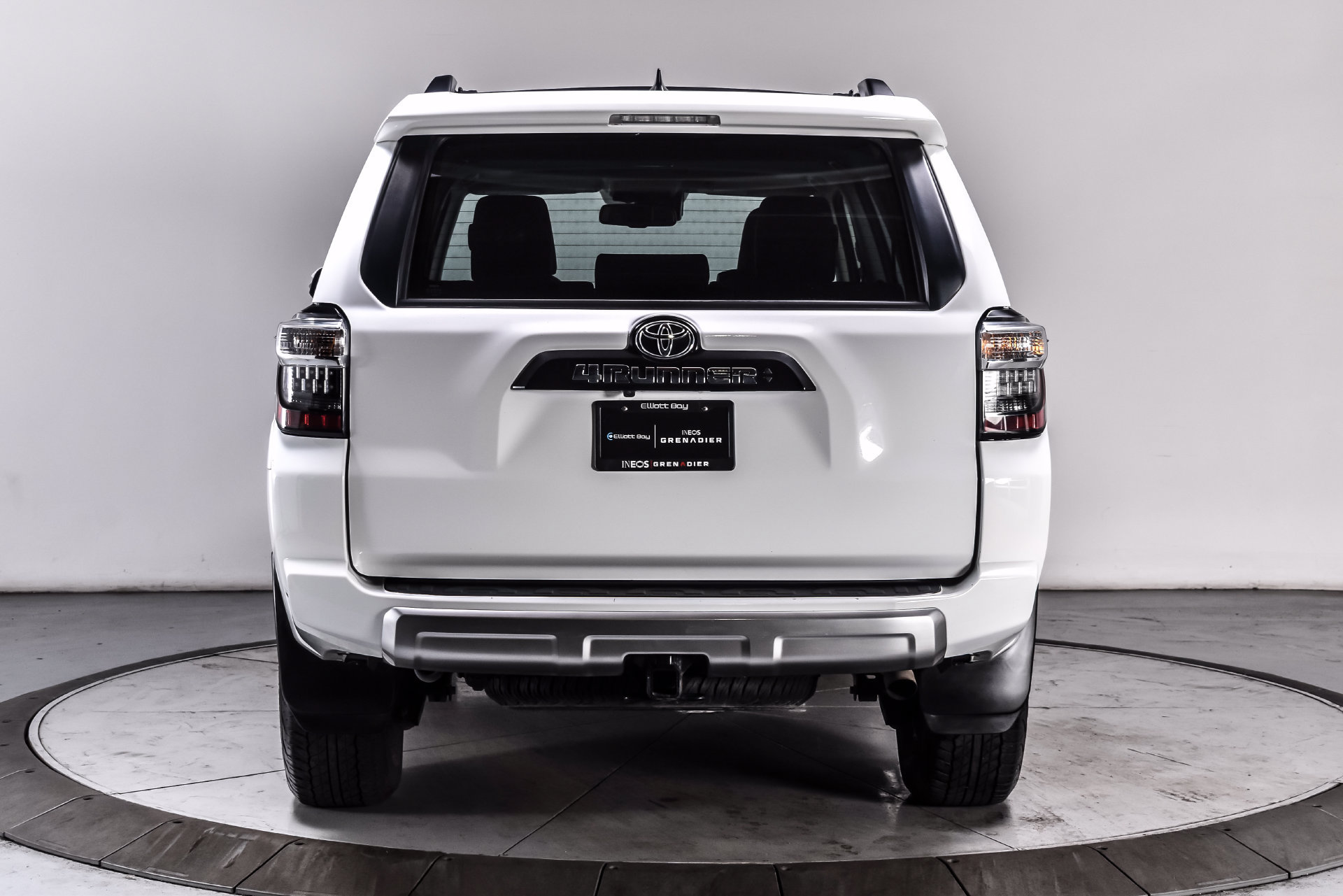 Used 2024 Toyota 4Runner TRD Off-Road Premium w/ Off Road Premium Plus Package AWD/4WD image 5