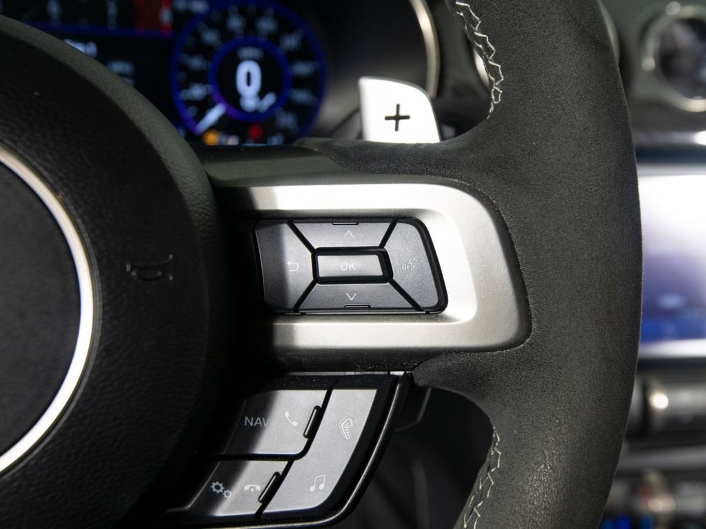 Used 2020 Ford Mustang Shelby GT500 w/ Technology Package RWD image 17