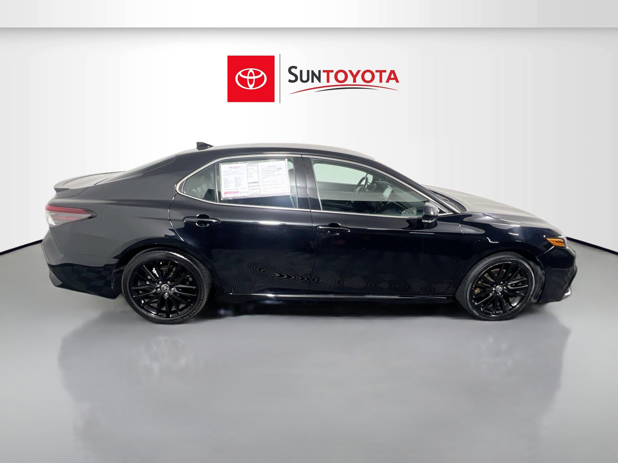Used 2023 Toyota Camry XSE image 2