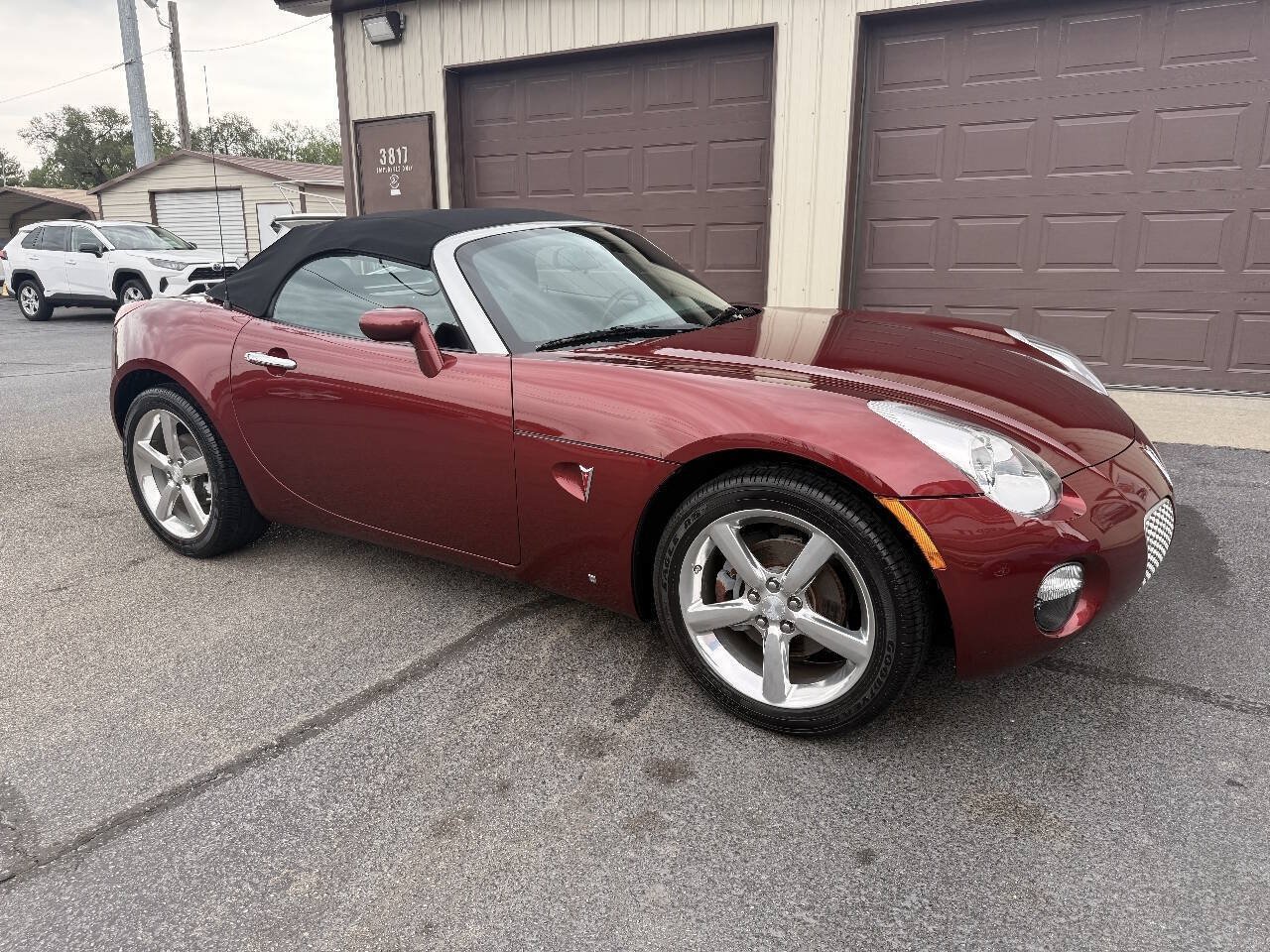 Used 2009 Pontiac Solstice Convertible w/ Preferred Package RWD image 19