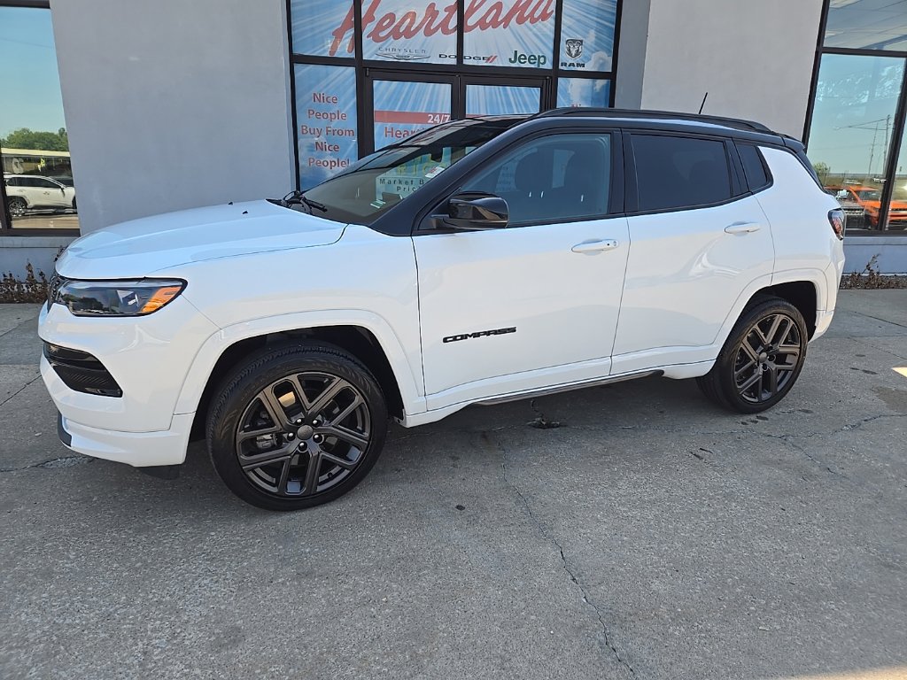 Used 2024 Jeep Compass Limited w/ High Altitude Package AWD/4WD image 5