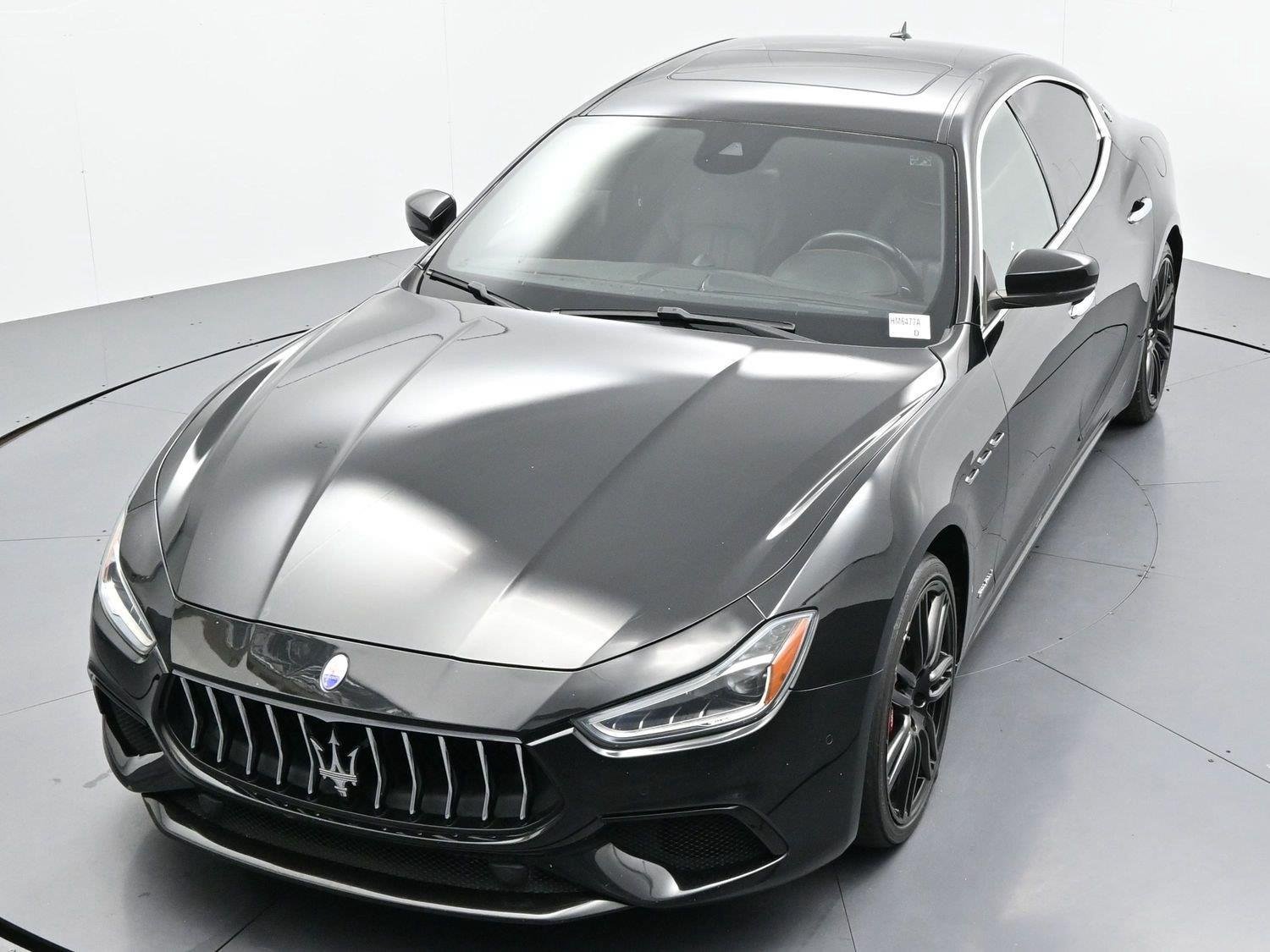 Used 2018 Maserati Ghibli S GranSport RWD image 38