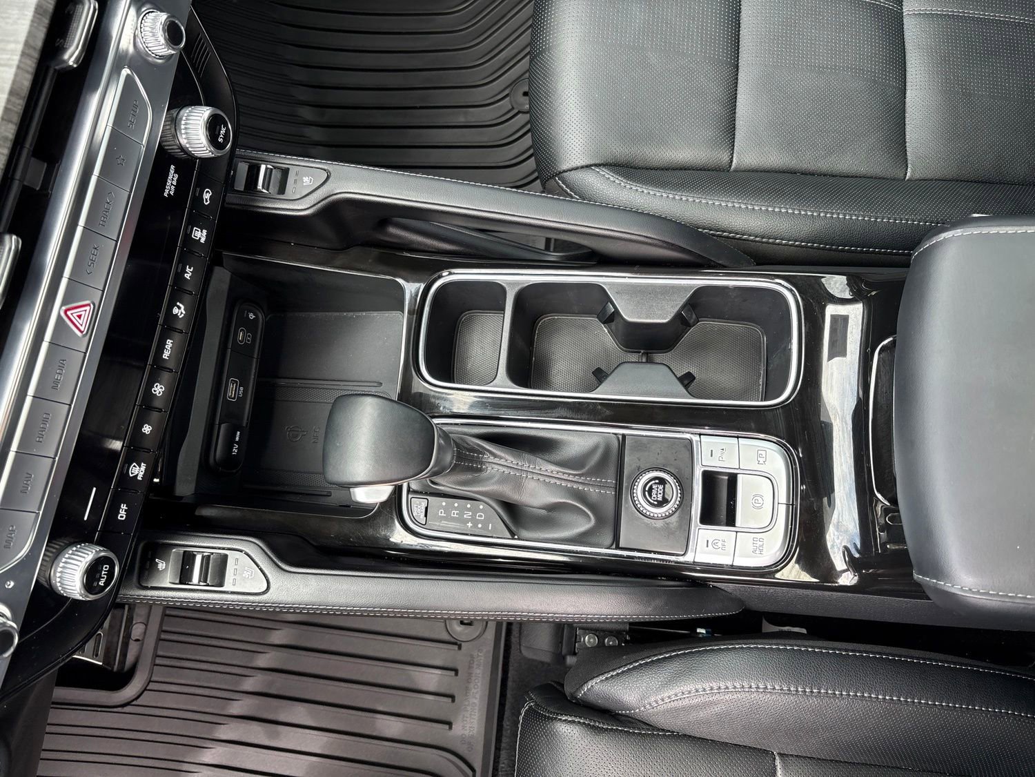 Used 2024 Kia Telluride SX FWD image 16