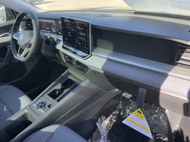 New 2026 Volkswagen Tiguan SE FWD image 28