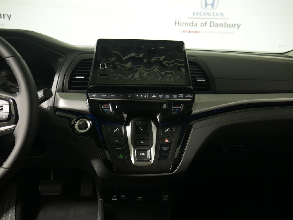 New 2027 Honda Odyssey Touring image 11