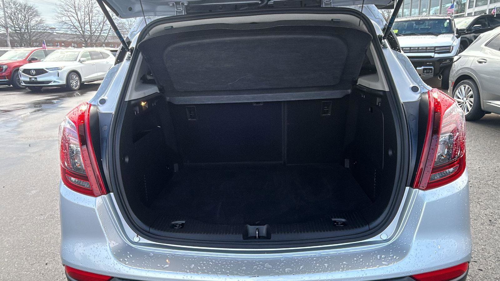 Used 2022 Buick Encore Preferred w/ Safety Package image 7