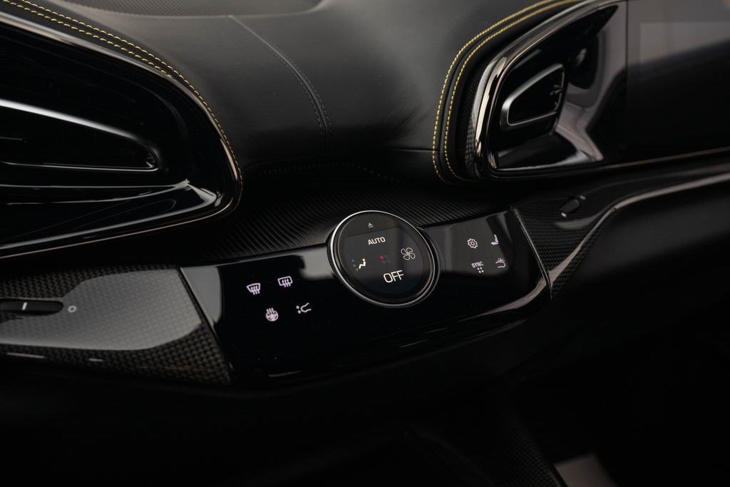 Used 2024 Ferrari Purosangue AWD/4WD image 47
