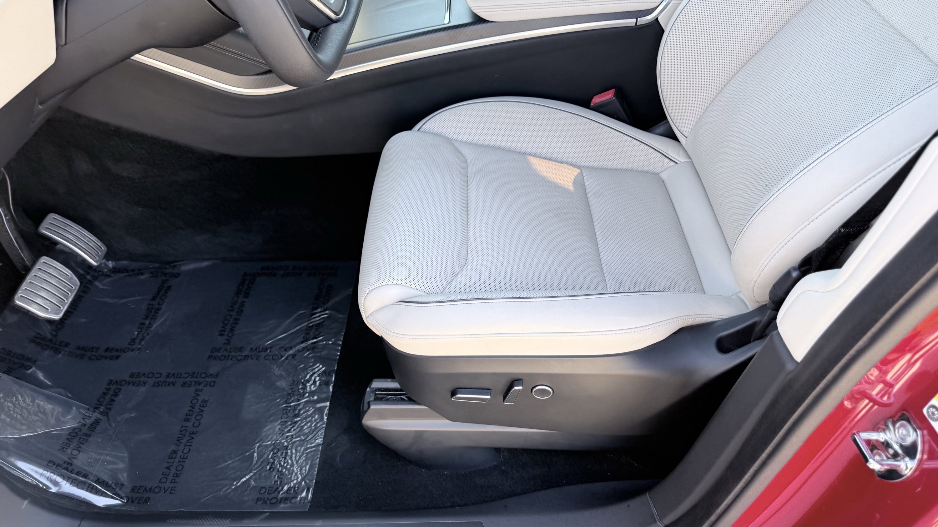 Used 2022 Tesla Model X Plaid image 26