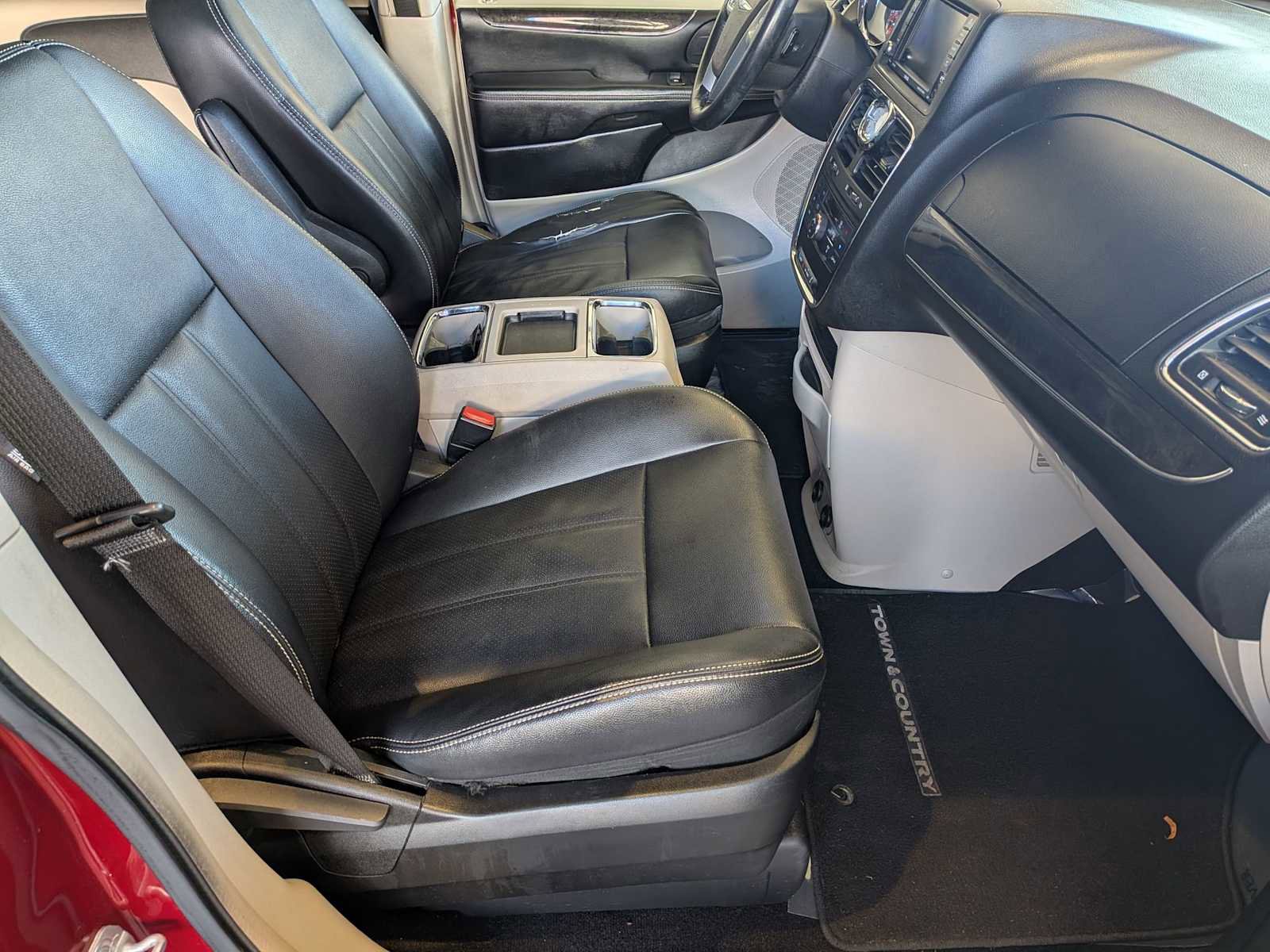 Used 2012 Chrysler Town & Country Touring w/ Entertainment Group #1 image 18