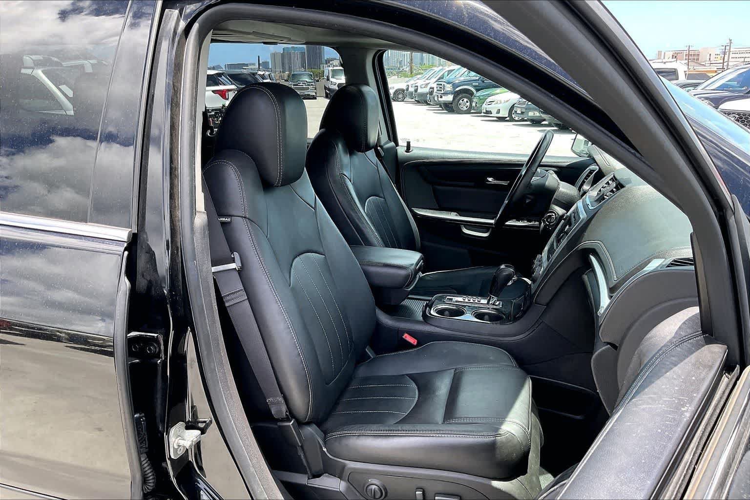 Used 2017 GMC Acadia Limited SLT AWD/4WD image 13