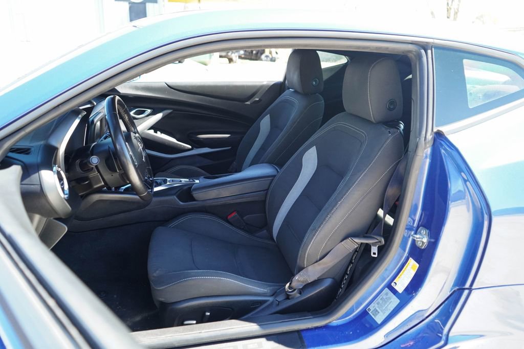 Used 2019 Chevrolet Camaro LT image 8