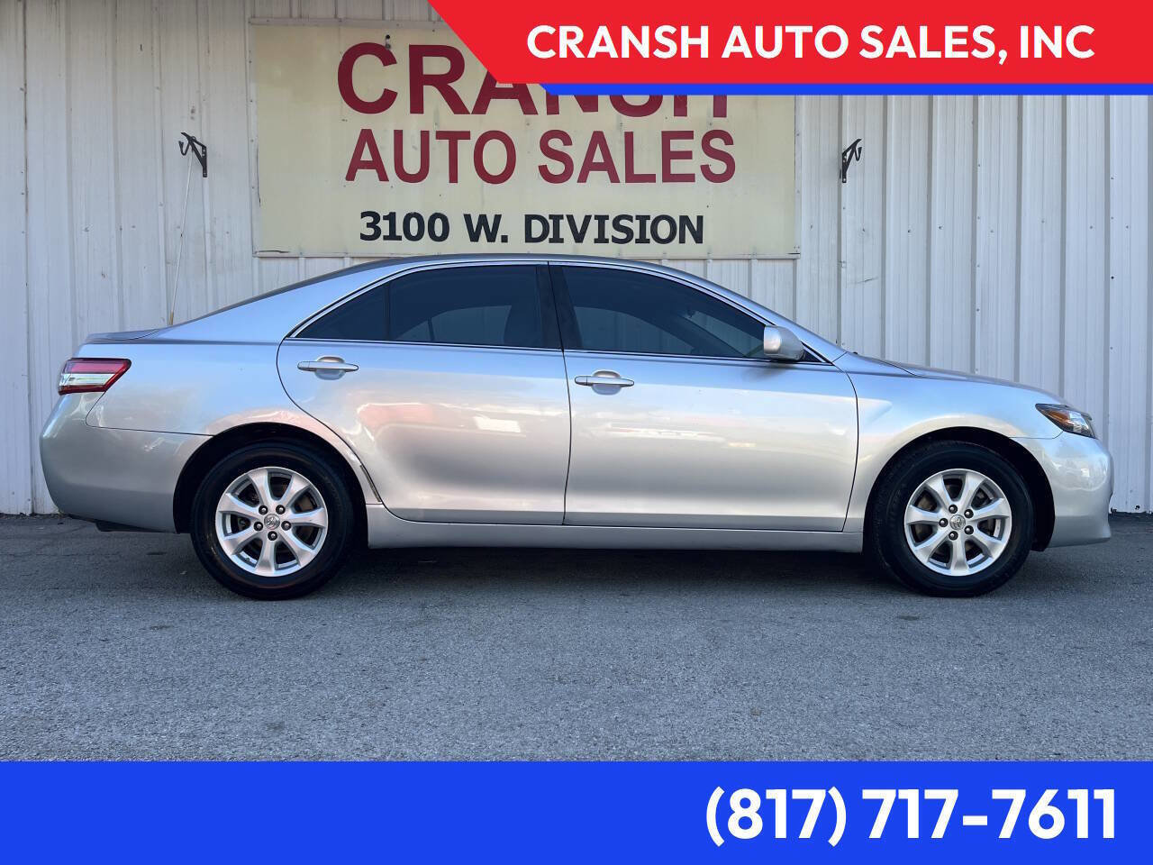 Used 2011 Toyota Camry LE image 1