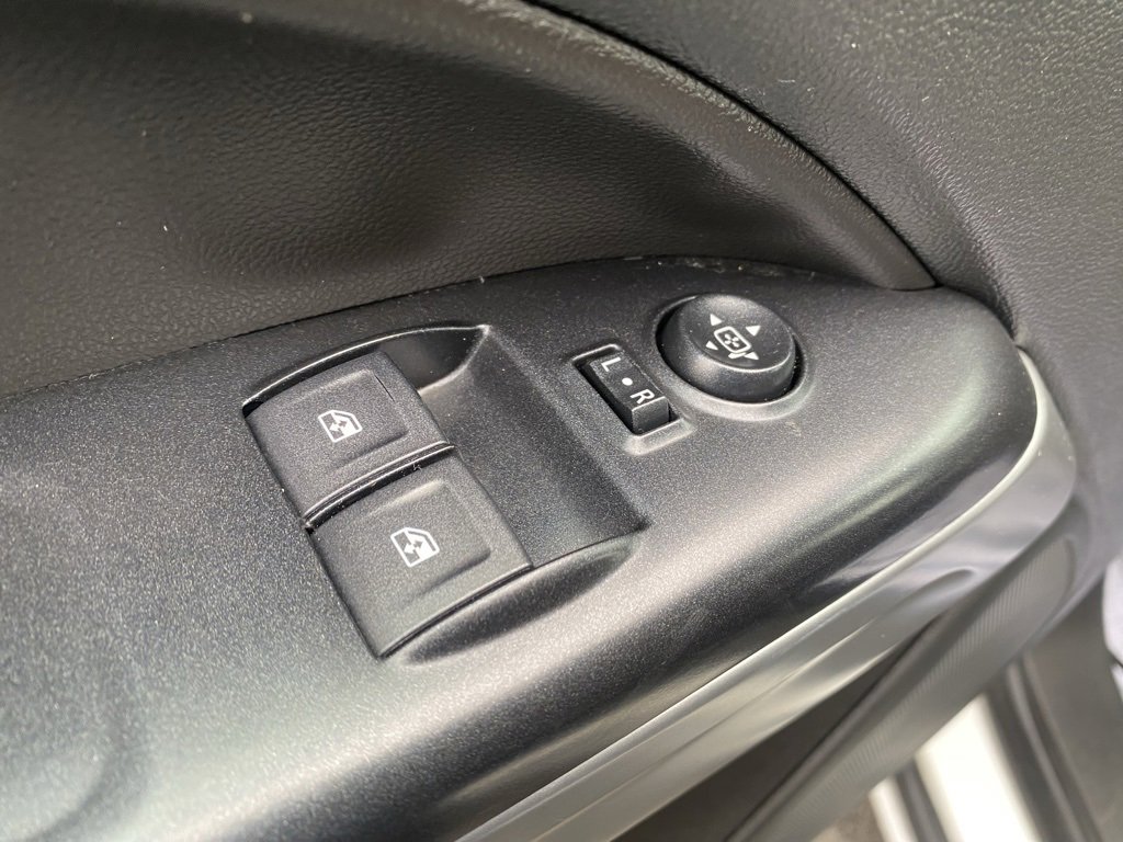 Used 2022 Chevrolet Colorado LT w/ Fleet Safety Package image 13