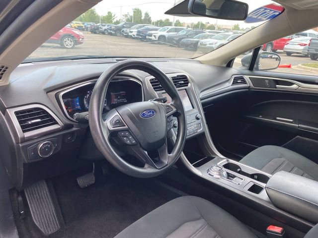 Used 2020 Ford Fusion SE AWD/4WD image 10