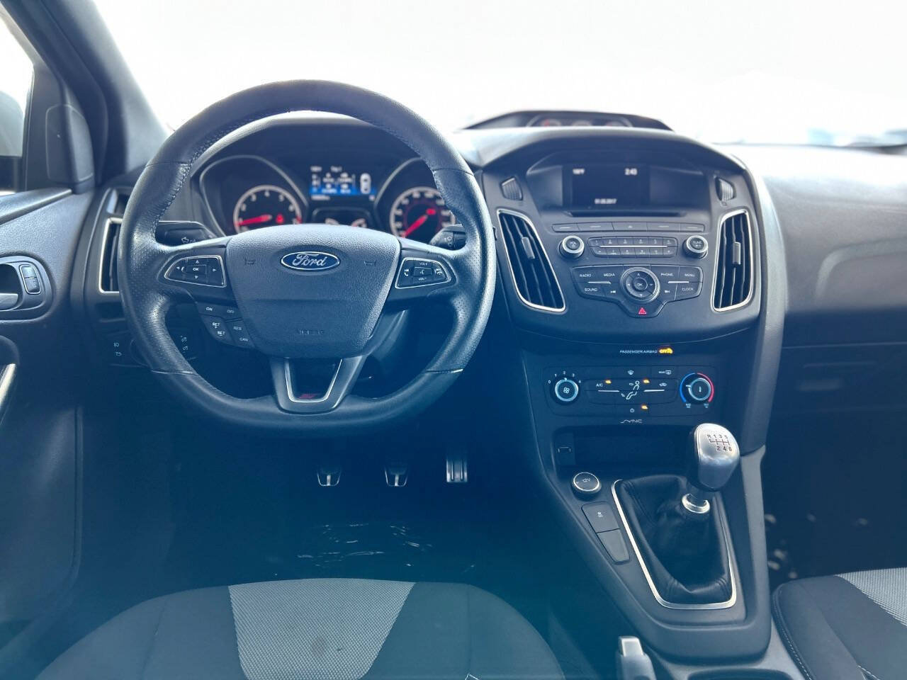 Used 2017 Ford Focus ST FWD image 65