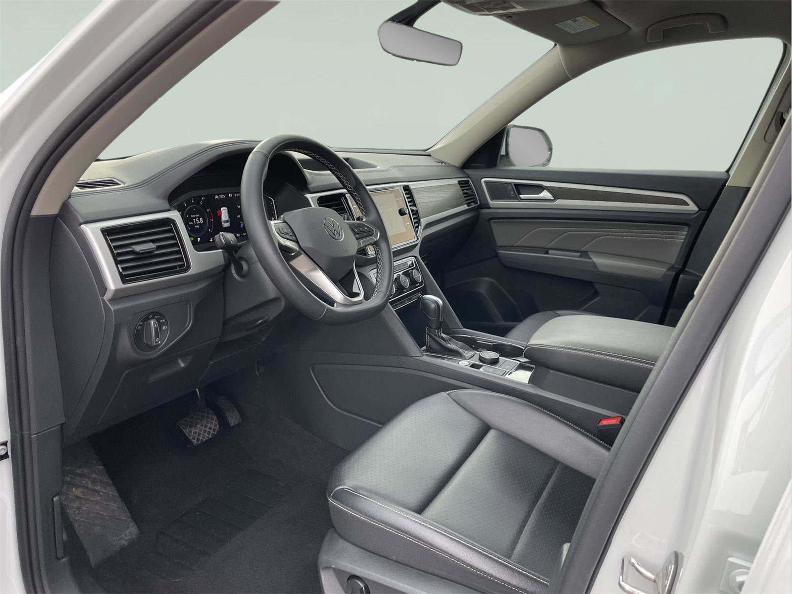 Used 2022 Volkswagen Atlas SE image 13