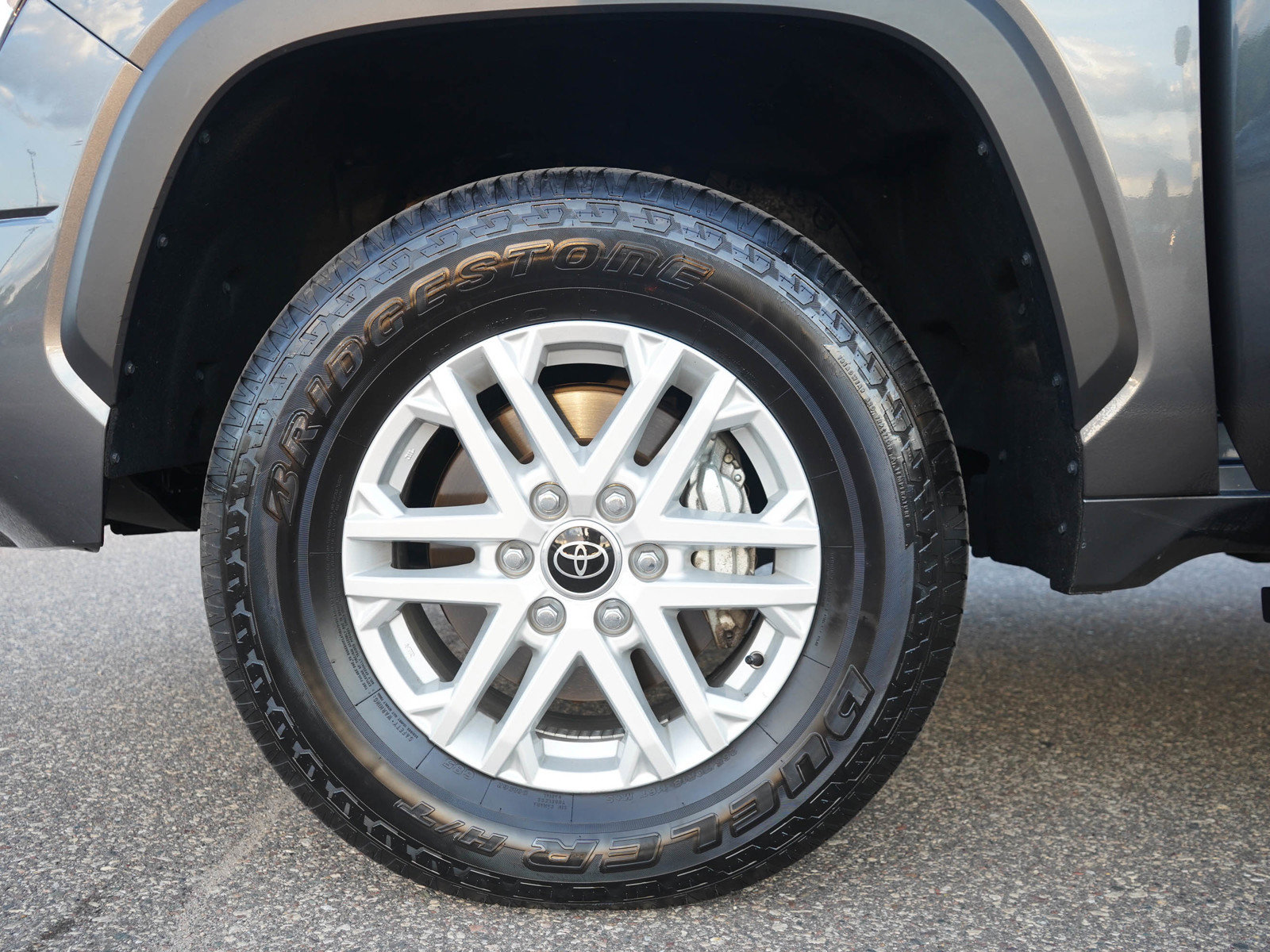 Used 2024 Toyota Tundra SR5 w/ SR5 Premium Package AWD/4WD image 30