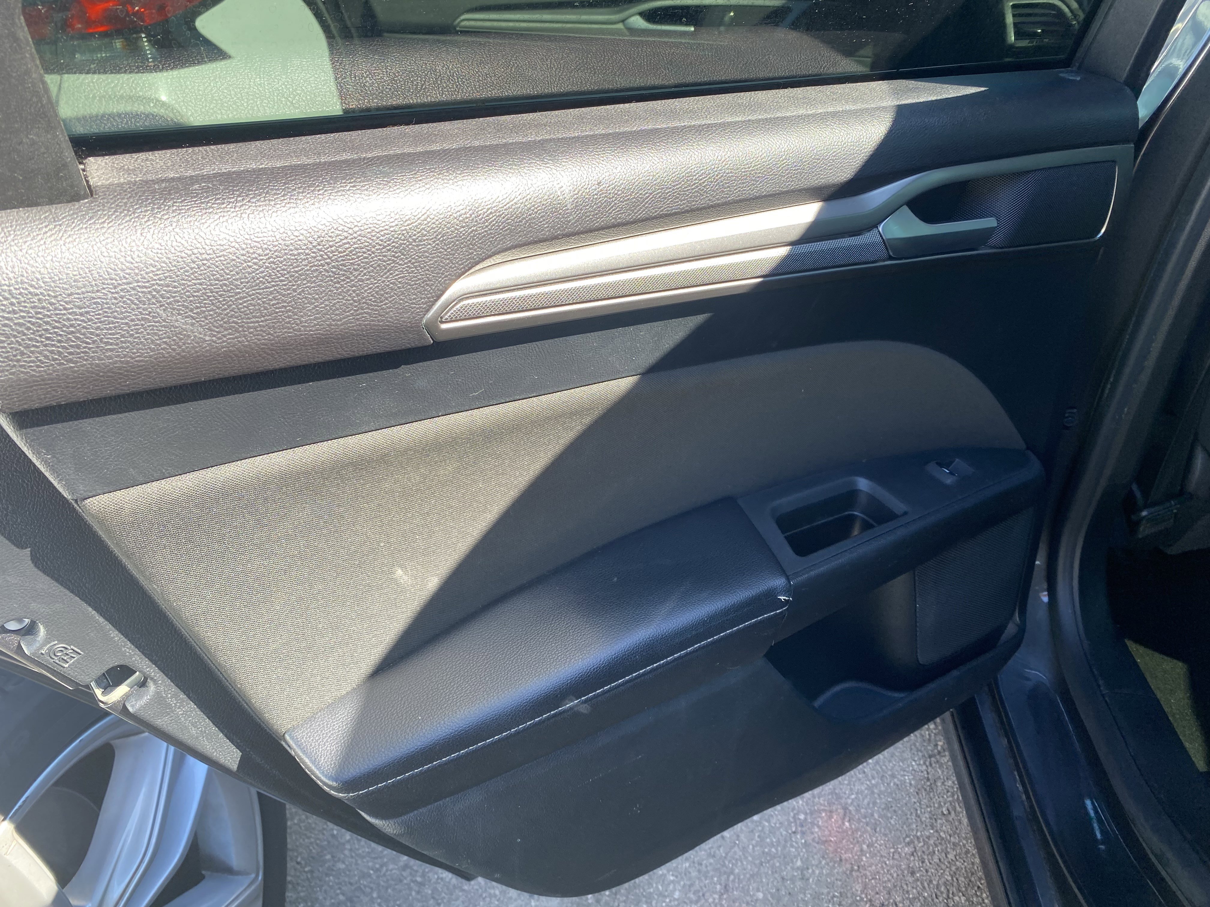 Used 2019 Ford Fusion SE image 20