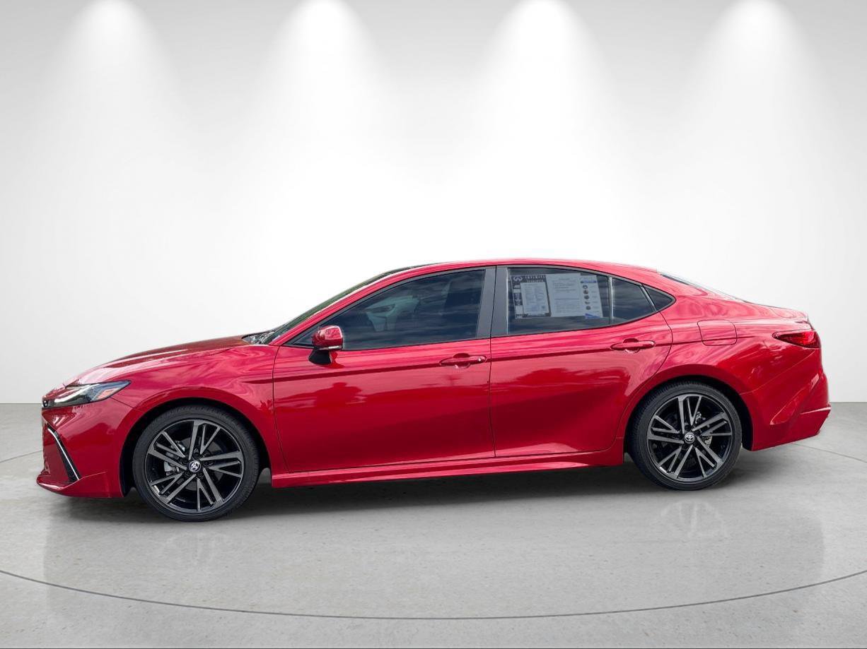 Used 2025 Toyota Camry XSE FWD image 2