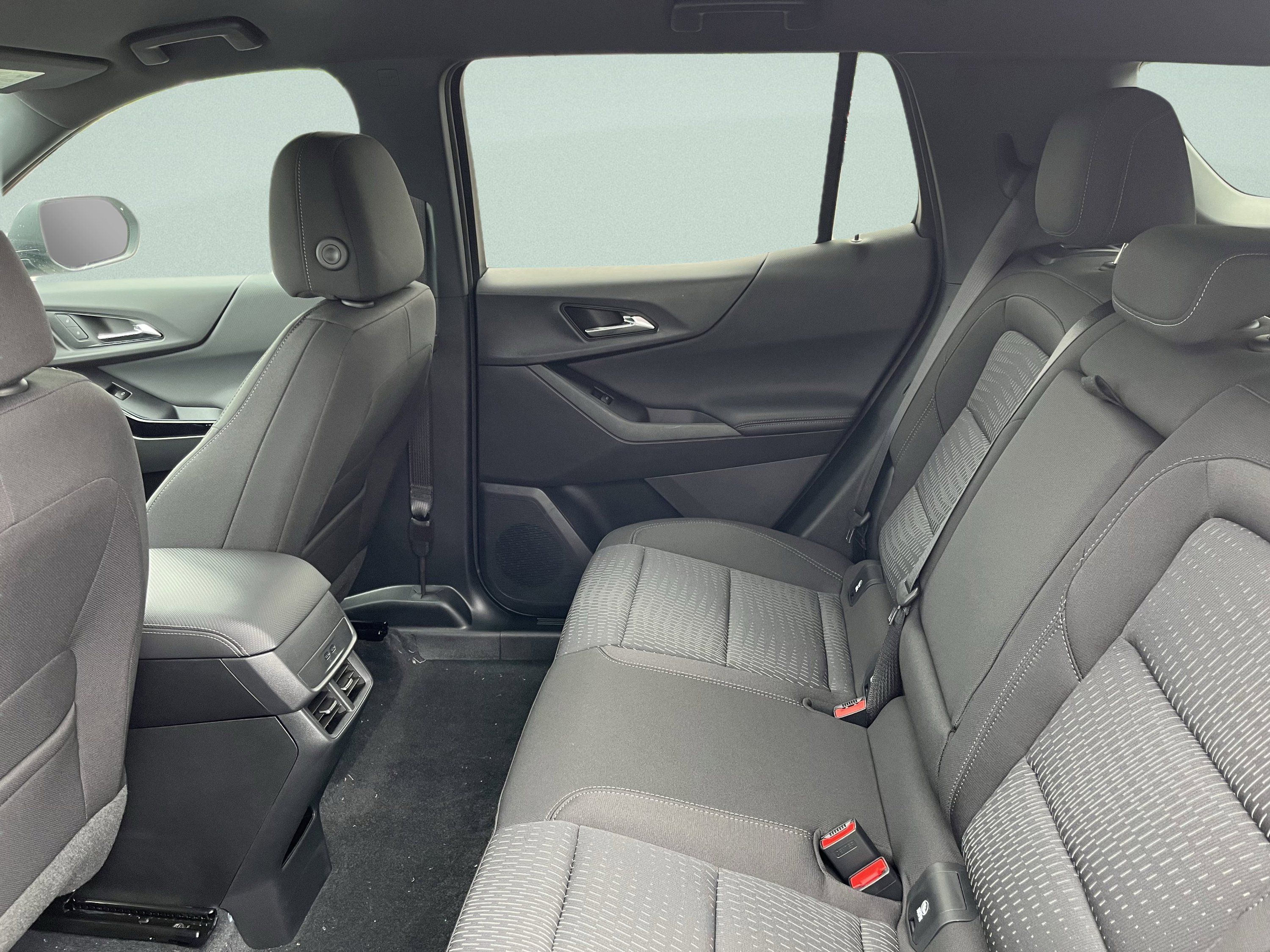 New 2026 Chevrolet Equinox LT image 23