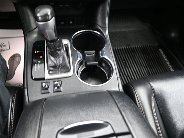 Used 2019 Toyota Highlander XLE image 11