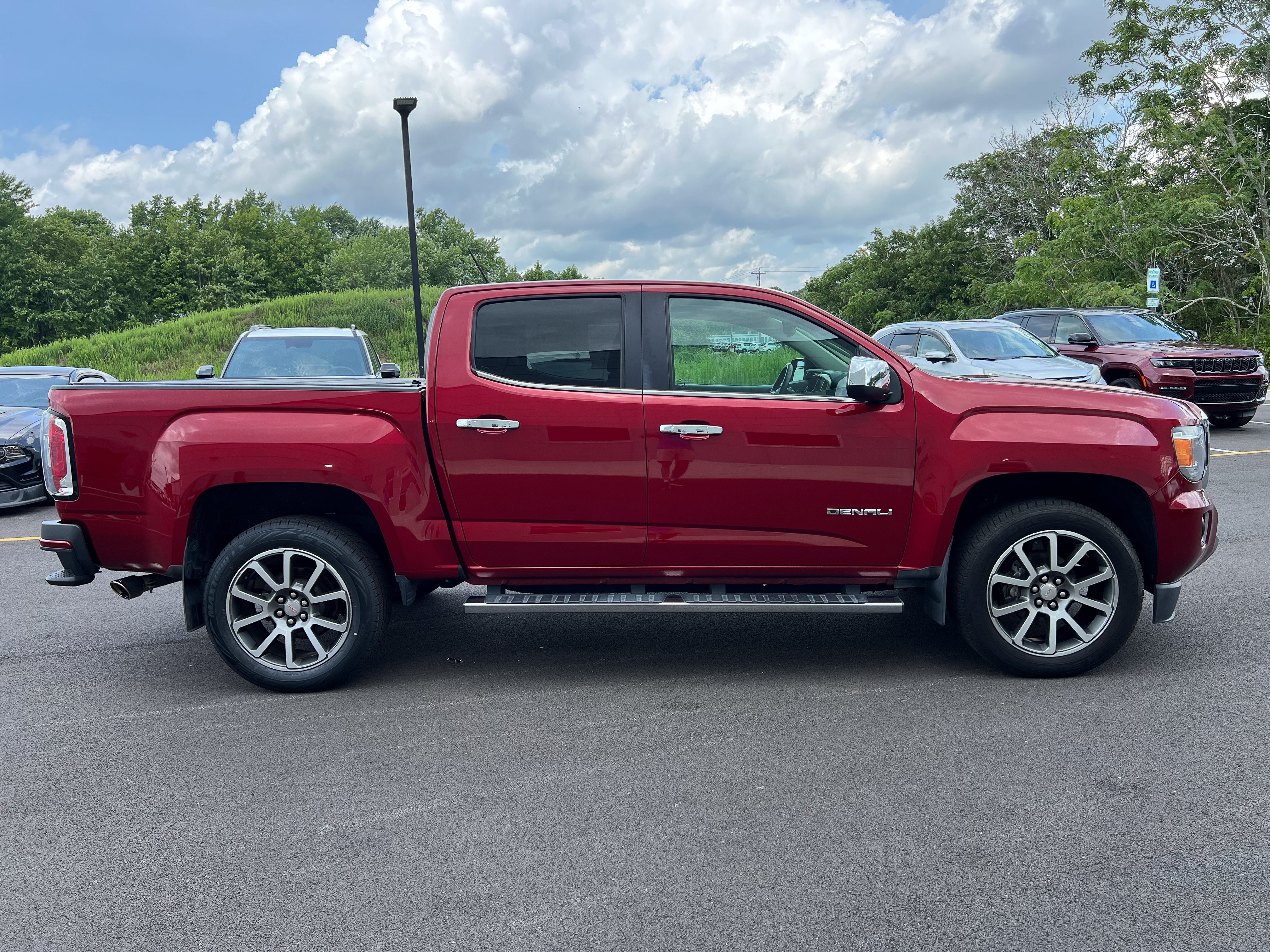 Used 2020 GMC Canyon Denali AWD/4WD image 9