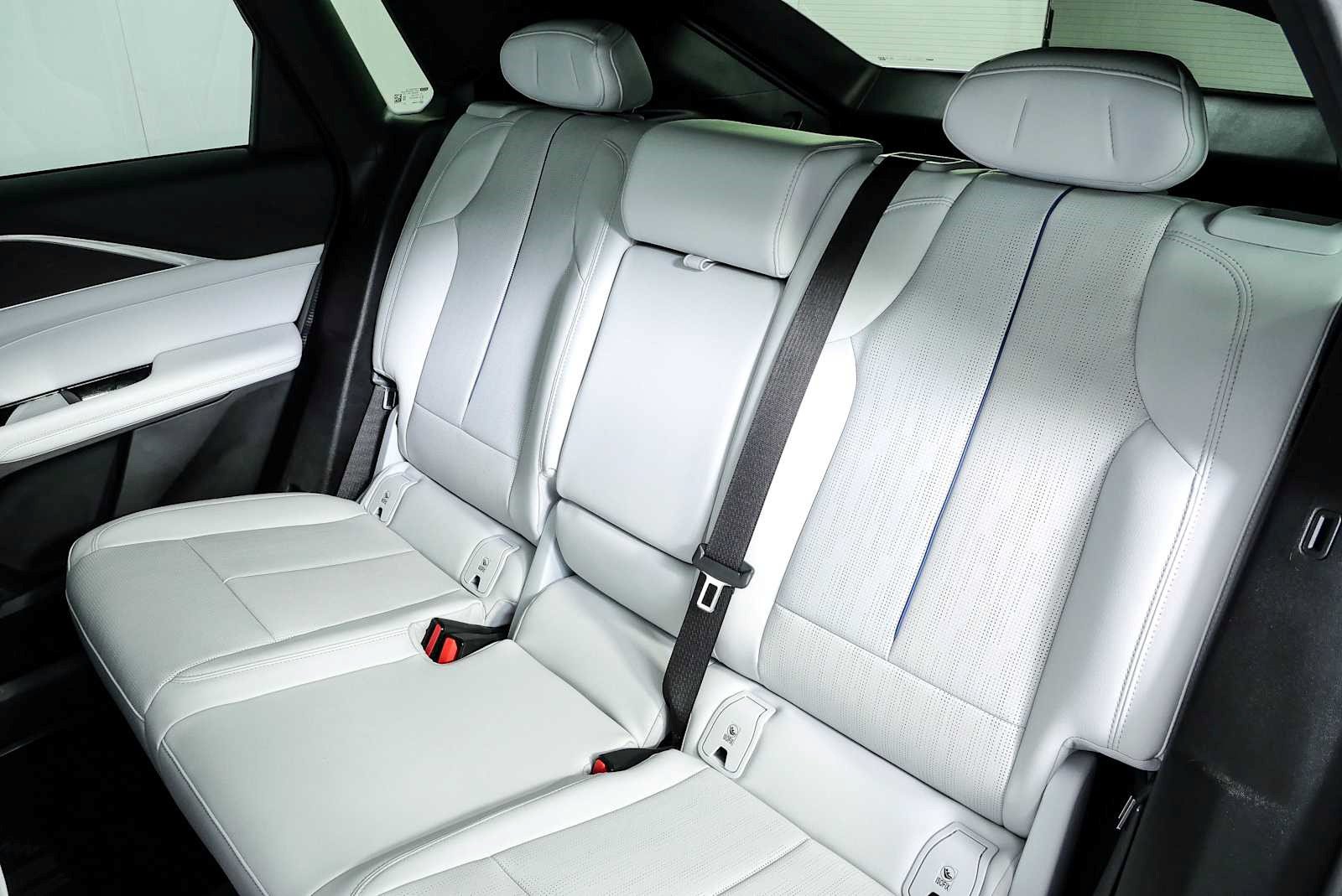 Certified 2024 Cadillac Lyriq Sport RWD image 18