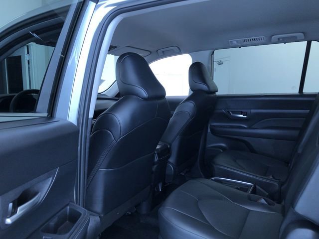 Used 2025 Toyota Grand Highlander AWD image 22
