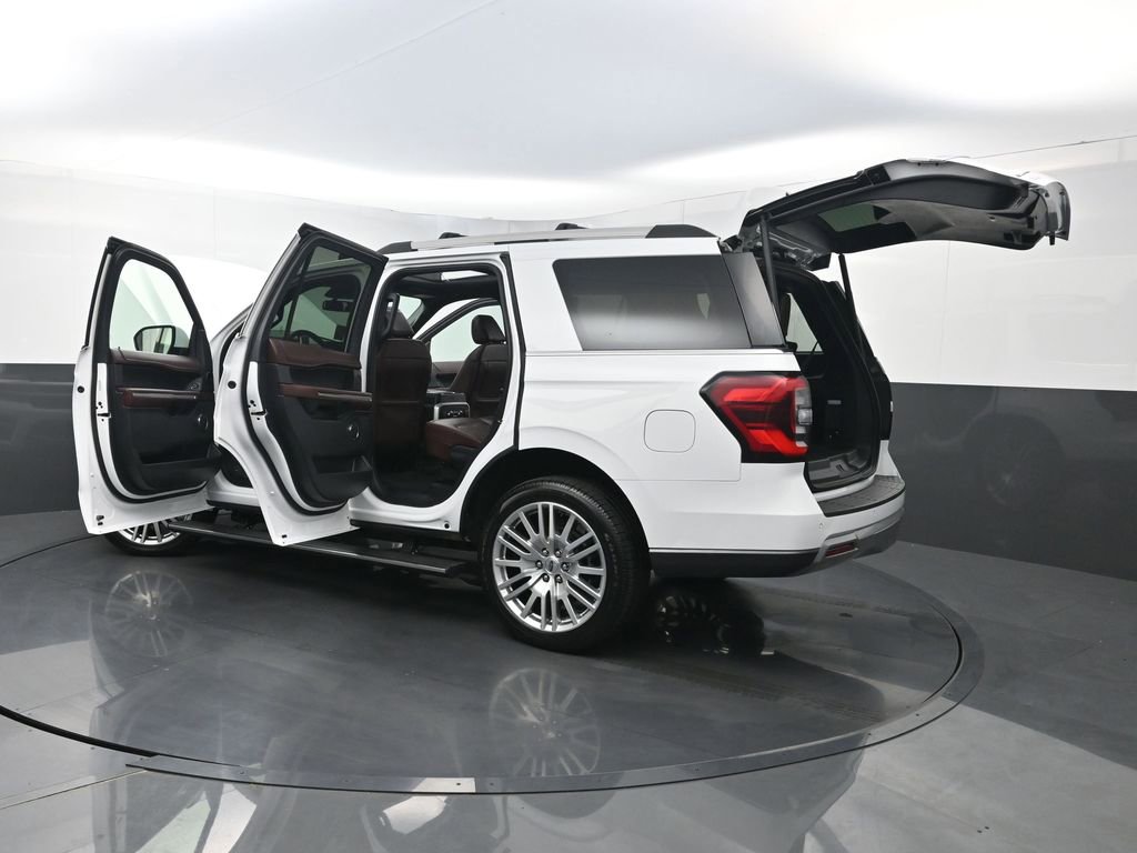 Used 2024 Ford Expedition Limited AWD/4WD image 41