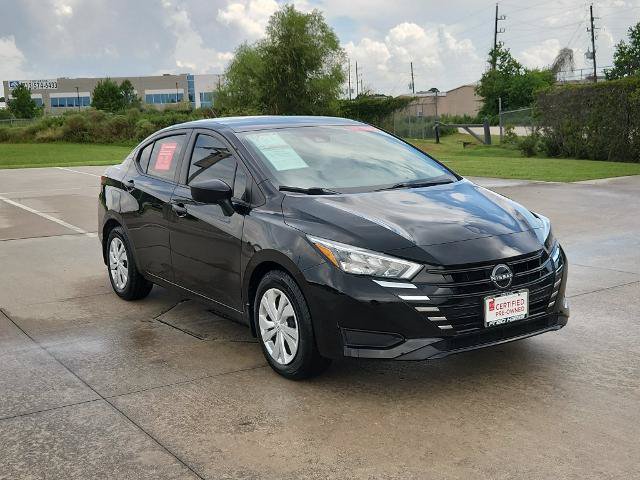 Certified 2025 Nissan Versa S w/ Trunk Package FWD image 3