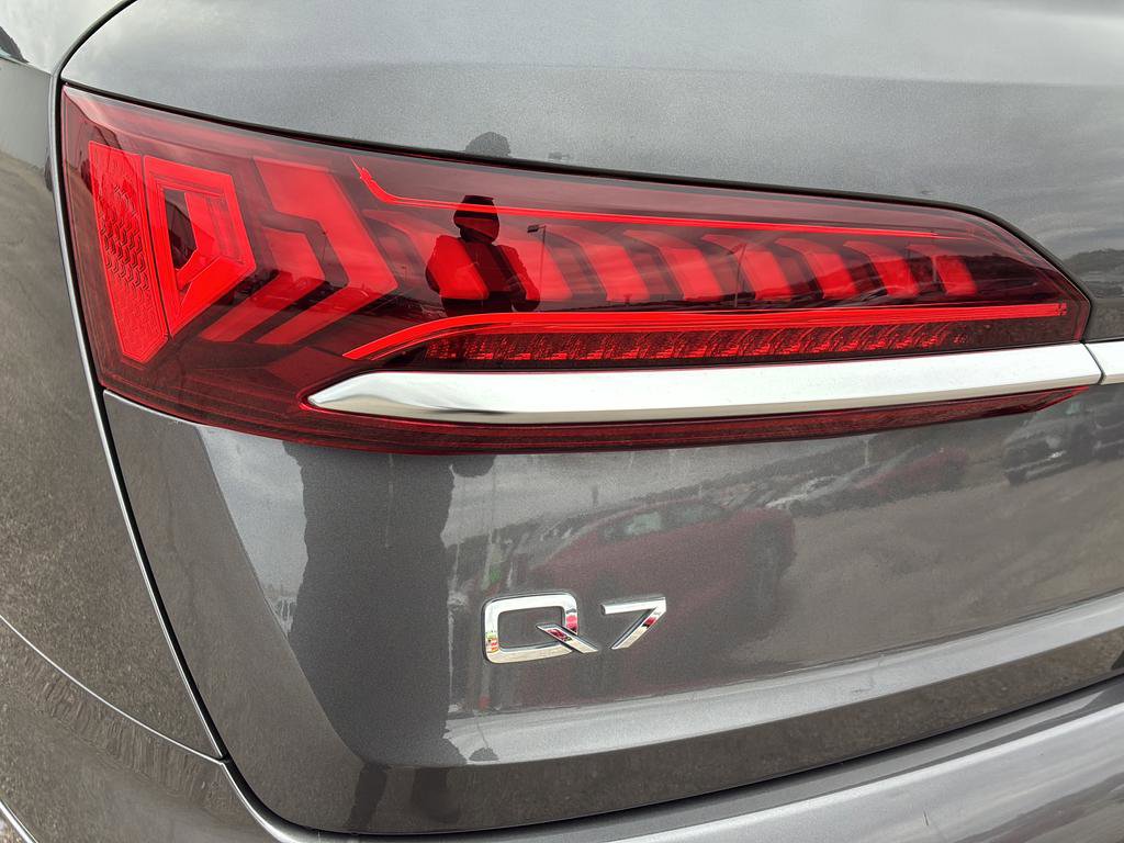 Used 2022 Audi Q7 3.0T Premium image 30