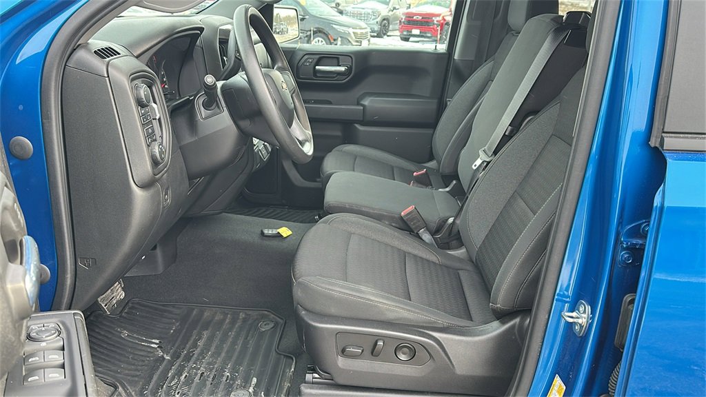 Certified 2023 Chevrolet Silverado 1500 Custom w/ LPO, Dark Essentials Package image 18