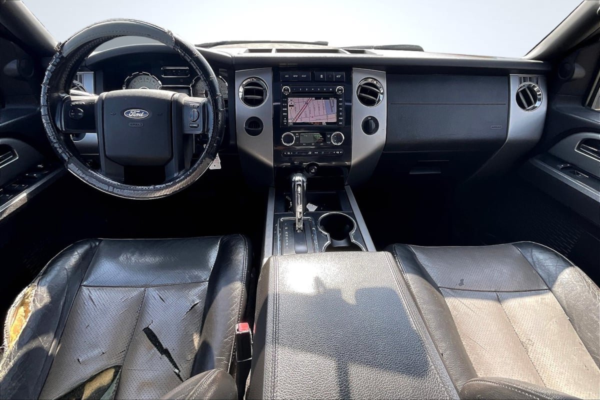 Used 2011 Ford Expedition XLT w/ 202A Rapid Spec Order Code RWD image 16