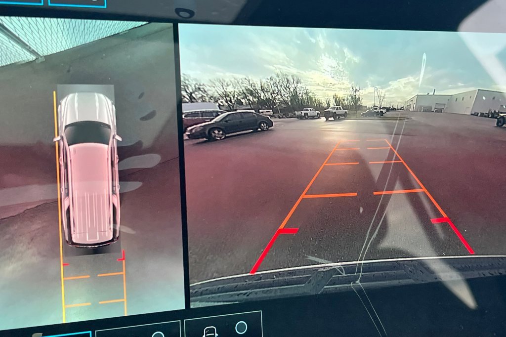 New 2026 GMC Yukon XL Denali w/ Sun & Power Step Package image 18