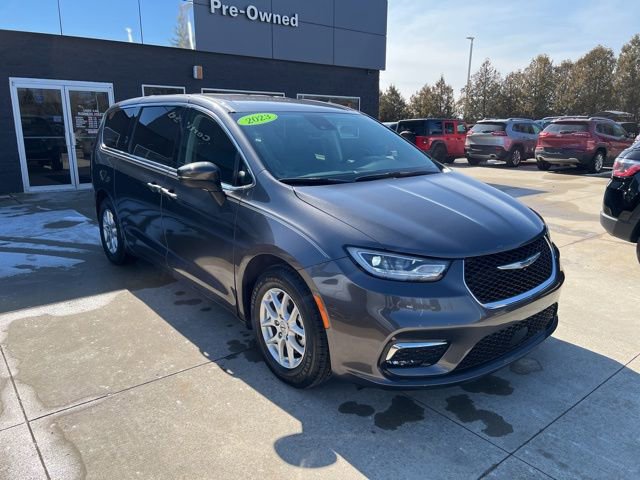 Certified 2023 Chrysler Pacifica Touring-L