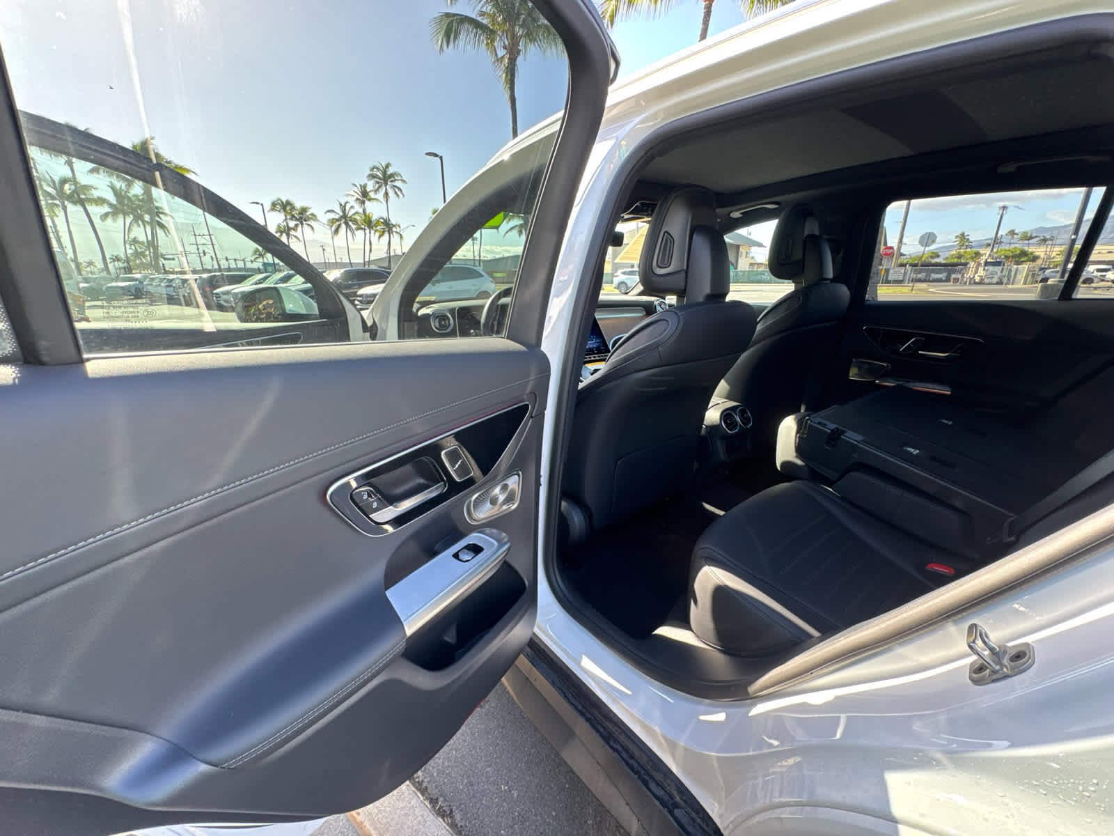 Used 2025 Mercedes-Benz GLC 300 image 15