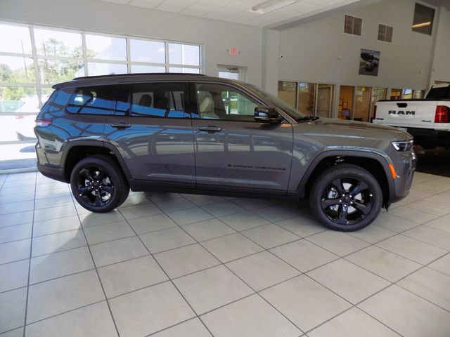 New 2026 Jeep Grand Cherokee L Limited AWD/4WD image 9
