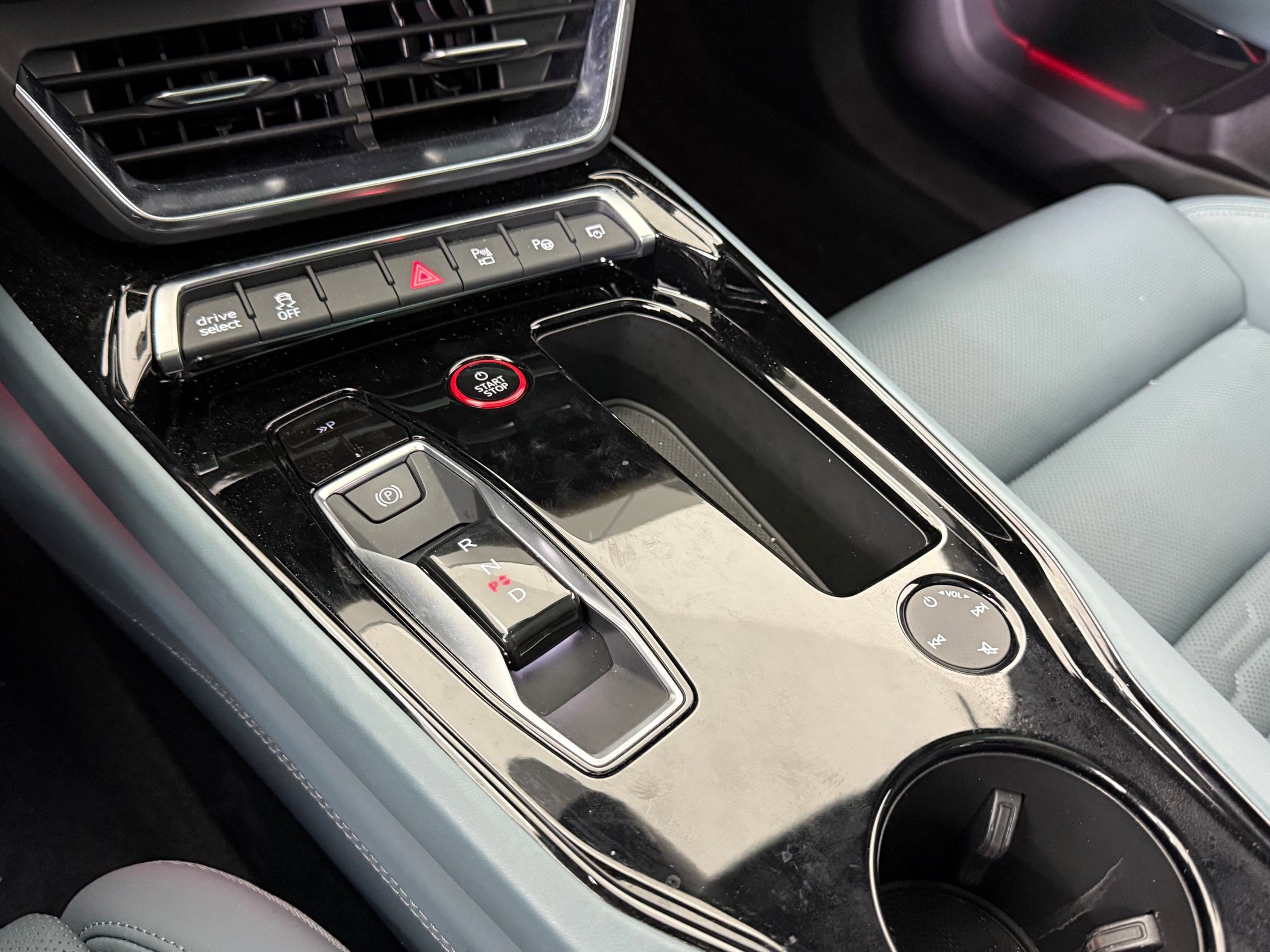 Used 2022 Audi RS e-tron GT image 20