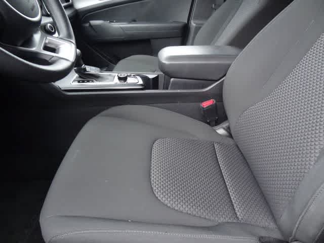 Used 2025 Kia Sportage LX FWD image 10