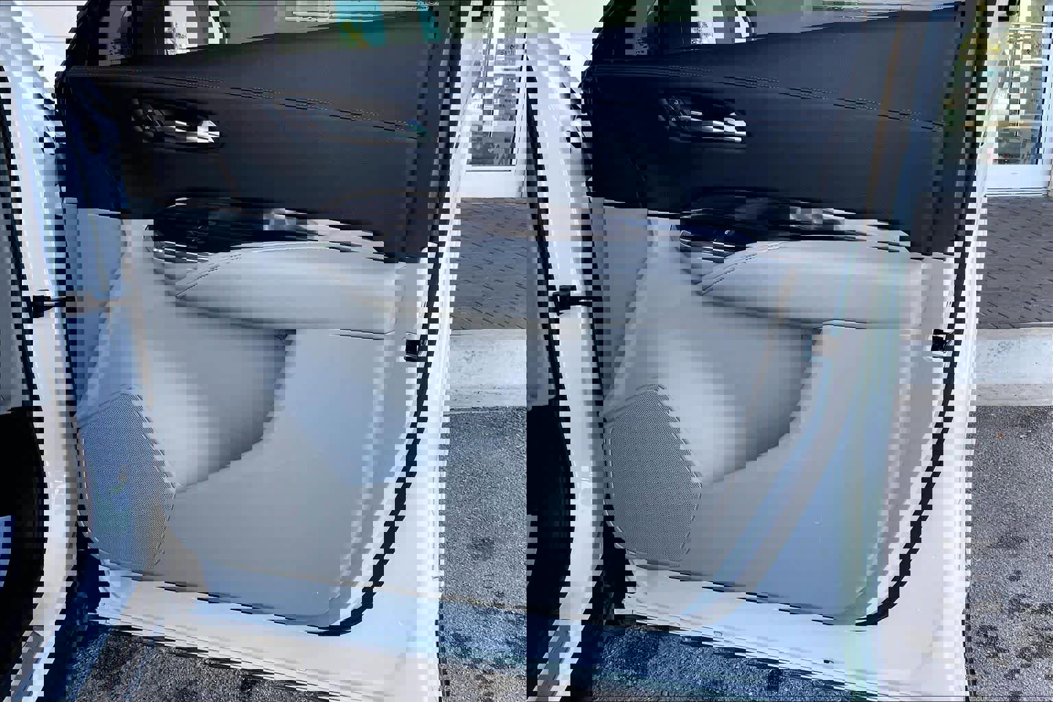 Used 2019 Cadillac XT4 Luxury image 23