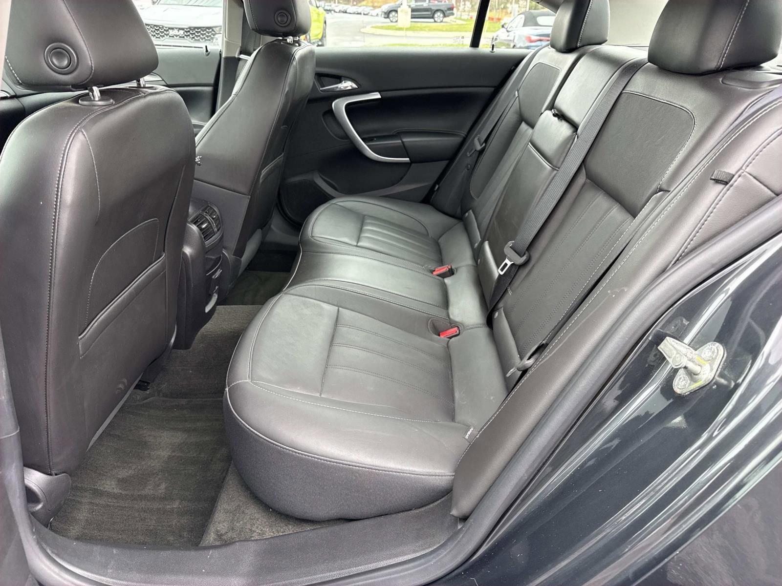 Used 2016 Buick Regal Premium w/ Driver Confidence Package #1 FWD image 29