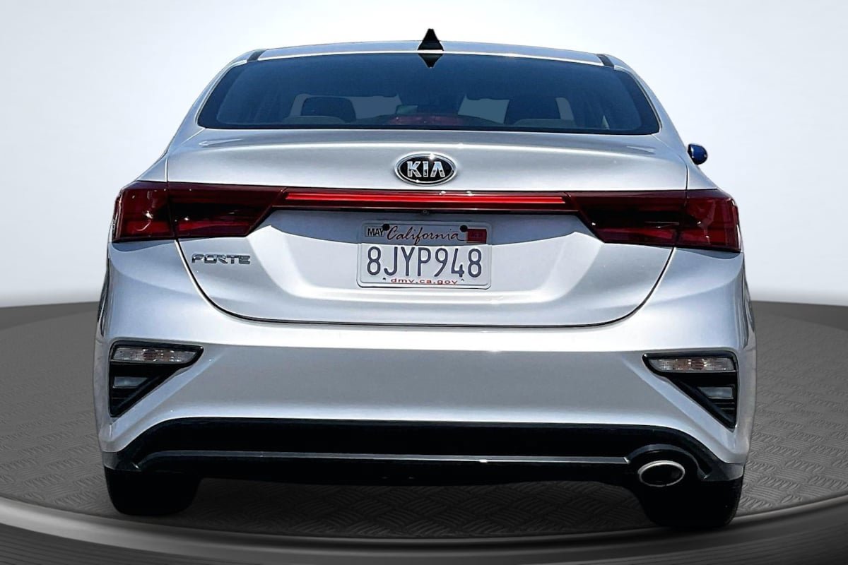 Used 2019 Kia Forte LXS FWD image 4
