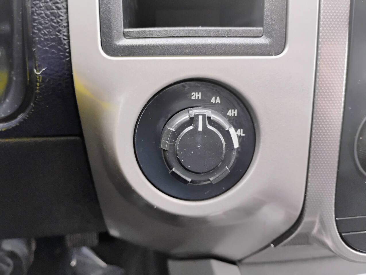 Used 2016 Ford Expedition EL XLT image 29