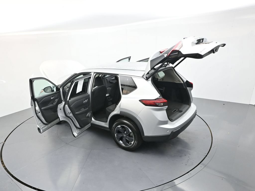 Used 2024 Nissan Rogue SV FWD image 35