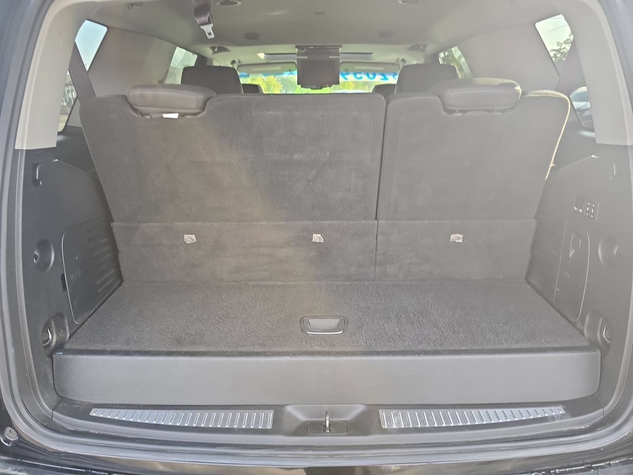 Used 2016 Cadillac Escalade Luxury AWD/4WD image 29