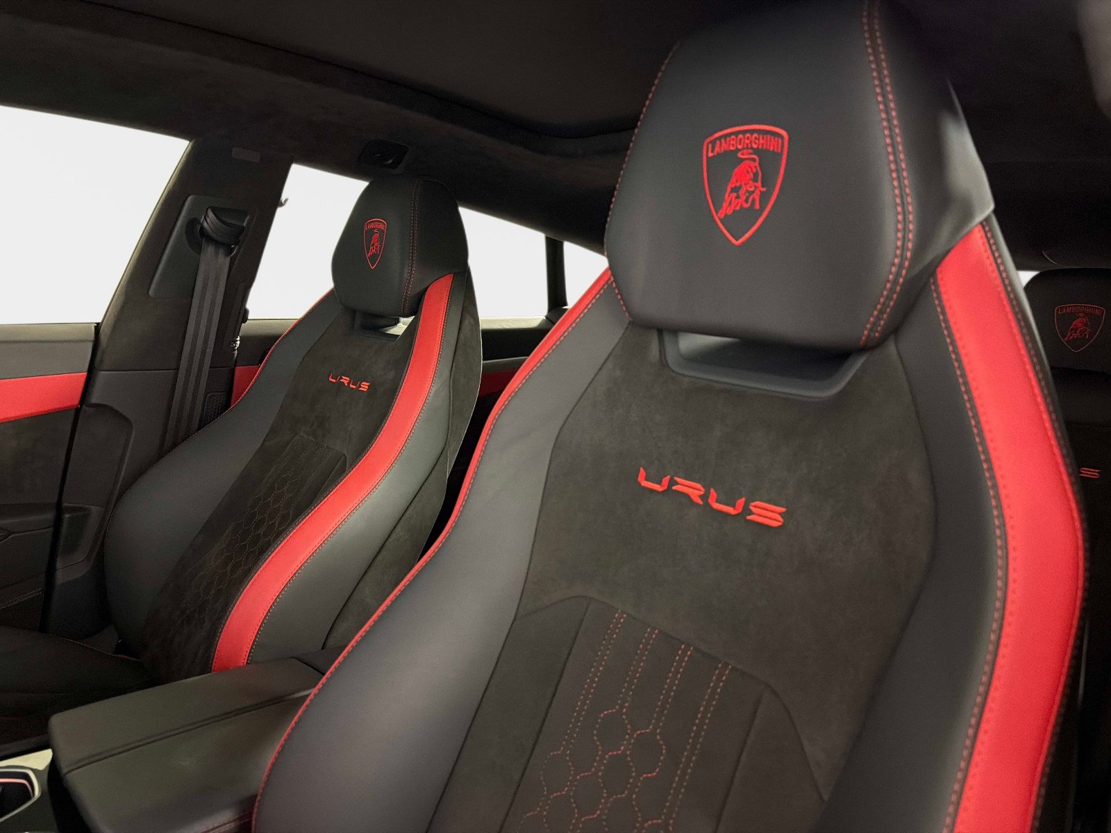 Used 2023 Lamborghini Urus S AWD/4WD image 41