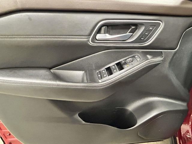 Used 2021 Nissan Rogue SL w/ Premium Package image 13