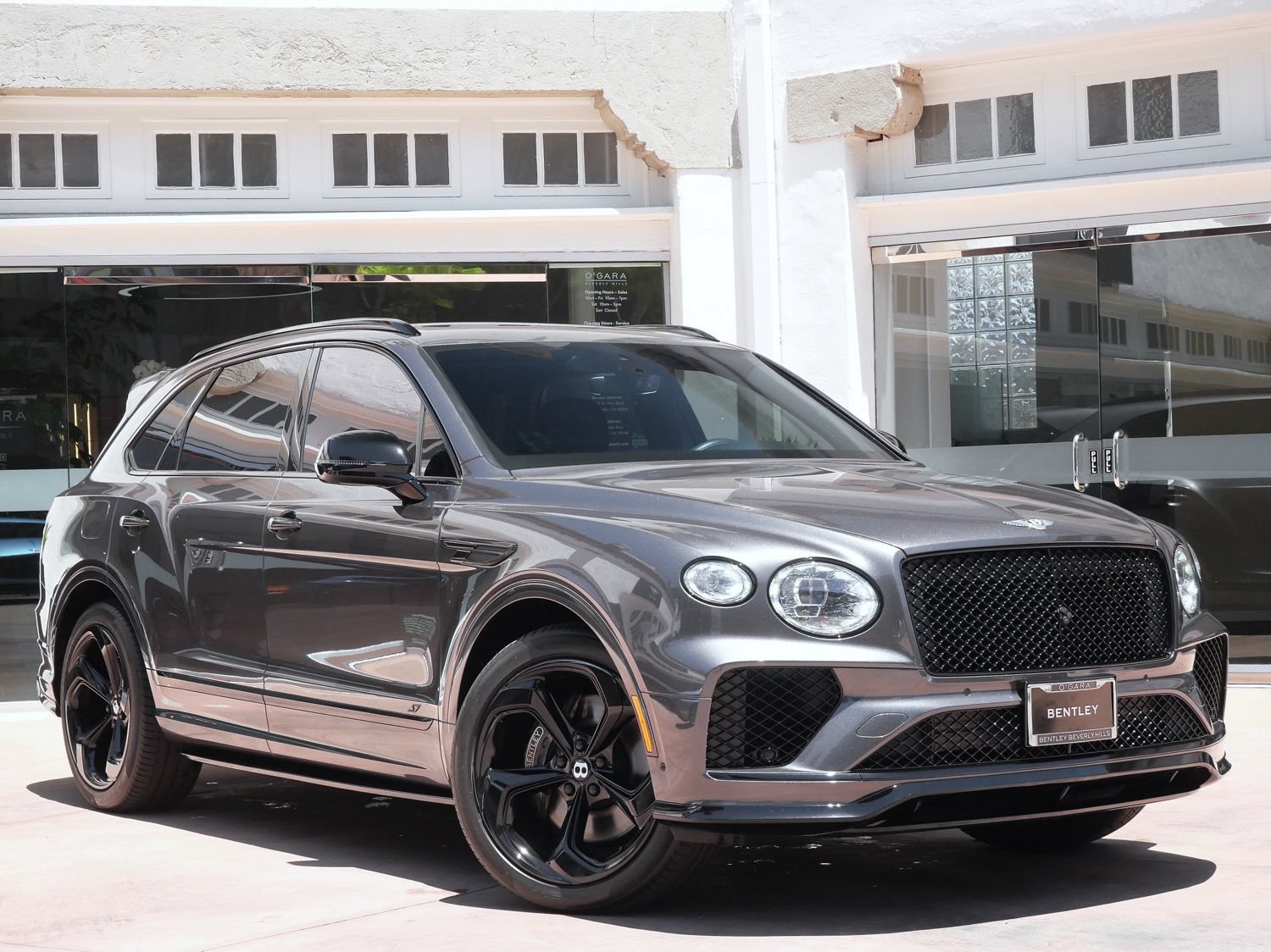 Used 2022 Bentley Bentayga AWD/4WD image 1